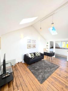 Stylish Top Floor Flat in the Heart of Camden!