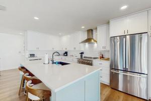 South Lakeshore Waterfront Oasis