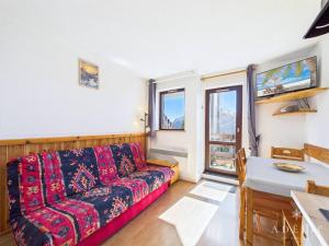 Studio confortable aux pieds des pistes, proche commerces et garderie - FR-1-398-666