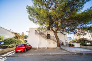 Anna in HvarMittel-Dalmatien