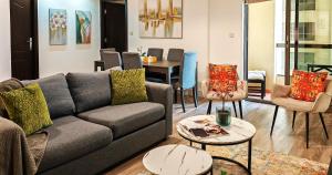 La Buena Vida Holiday Homes - Deluxe, very spacious 5 Bedroom plus maidroom in Best location of JBR, Near to Beach, Marina and Tram station