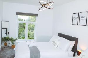 Perfectly Located City Centre Apartments