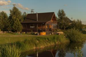 Dom Nad Stawem z Balią