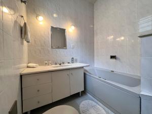 386 VR · 6Bedroom House 5 min from Copacabana Beach