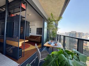 FL · Faria Limer Deluxe Studio w full infrastructure
