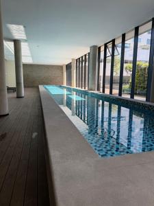 FL · Faria Limer Deluxe Studio w full infrastructure