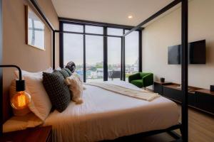 Capitalia - NEW Amazing PH WTC