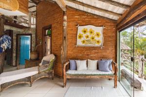 Churrasqueira e garagem a 500m da Praia de Perequê