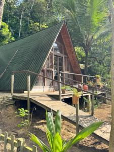 Sitio com Chalés Trilhas e Animais em Aldeia