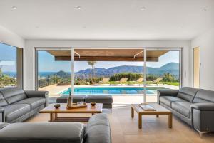 Villa contemporaine avec vue mer