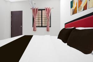 Hotel O Mid-Night Inn