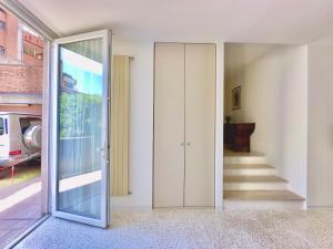 Minimal Apartment Navigli