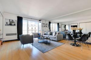 Pick A Flats Apartment in Montaigne - Avenue Montaigne