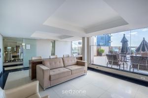 Sua estadia completa a beira-mar na melhor localização de BC - CETs