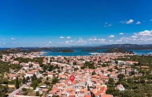 Beautiful Home In Murter