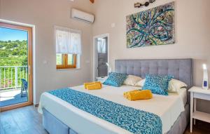 Beautiful Home In Murter