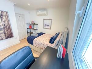 Embankment 2-Bed Flat with AC near Charing Cross, Trafalgar Square, London Eye, Big Ben
