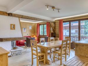 Appartement Megève Jaillet, 2 Chambres, Balcon, Parking - FR-1-453-226