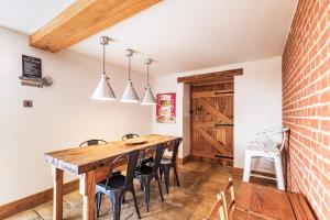 Hobland Barns by Leap Escapes