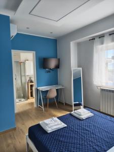 Sarina's apartment