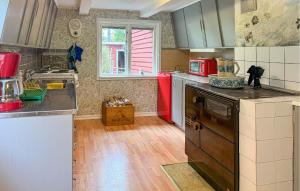 Gorgeous Home In Torsås With Wifi