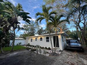 Luxury 800sf Cottage