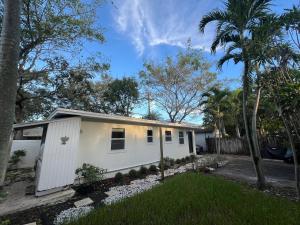 Luxury 800sf Cottage