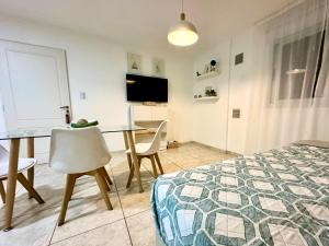 Urban Alberdi Dpto con cochera, pileta y seguridad 24 hs