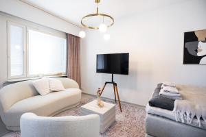 Pluminous Studio- Free Parking- No staircase