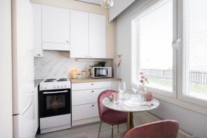 Pluminous Studio- Free Parking- No staircase