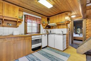 Laavu 13 Original Log Cabin with Sauna