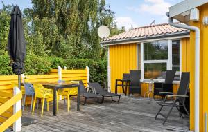 Amazing Home In Tarm With Wifi