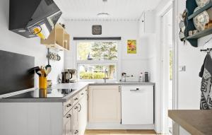 Amazing Home In Tarm With Wifi