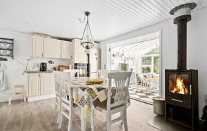 Amazing Home In Tarm With Wifi