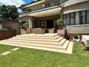 Beautiful Home in Houghton