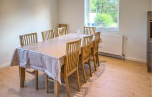 3 Bedroom Stunning Home In Fårvang