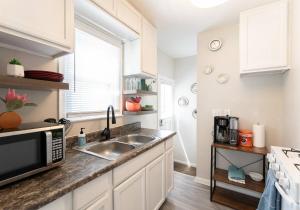 2 Bed 1 Bath, Pet Friendly near downtown Indy