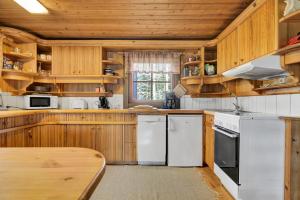 Laavu 15 Original Log Cabin with Sauna