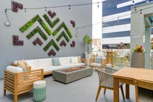 WEHO Place By Sunset Plaza