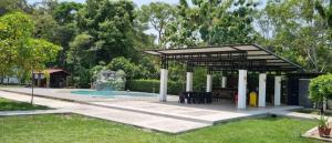 Finca Hotel Villavalusa