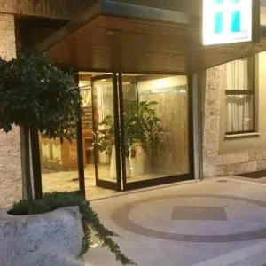 Hotel Excelsior - 罗卡圣焦万尼