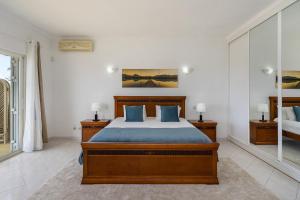 Villa Sitambo- Pool & Sea View