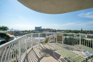 Corner Suite Luxury Panoramic Ocean Views