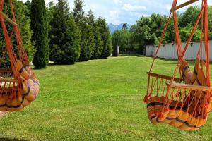 House - Sleeps up to 11 hot tub & free parking