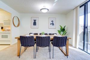 A Few Steps From Airport - Stylish Apt