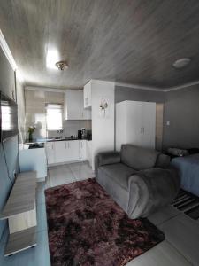 Mama Rs Budget-friendly BACKROOM 2