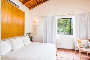 Ola Bonita BeachFront Apart Hotel