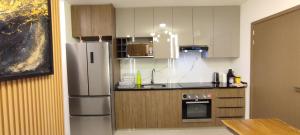 APARTAMENTO COMODO EN EQUIPETROL TOTALMENTE AMOBLADO CON 2TVS CON NETFLIX, PISCINA TEMPERADA, GYM, CINE y PARQUEO cerca de Mall Ventura, Cines, restaurants y supermercados