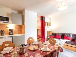 Appartement 2 pièces, départ ski aux pieds, 4 pers, Balcon sud - FR-1-344-834