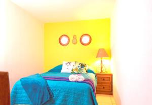 Ocean View 2BR Apt at Resort, 1 Block to the Beach